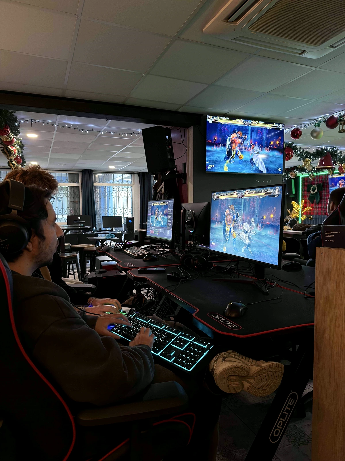 Joueur Claws en match sur setup tournoi